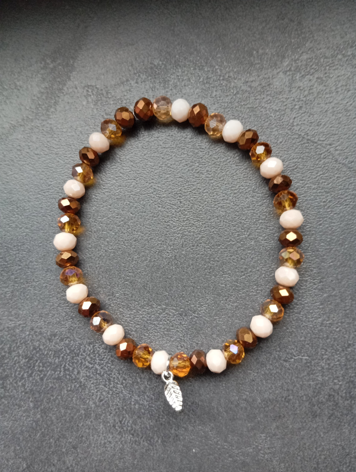 Armband herbstlich mit Blatt